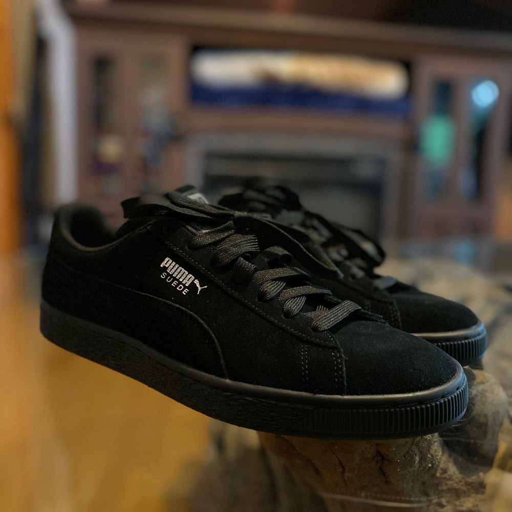 Puma Suedo Shoes *NWOT*